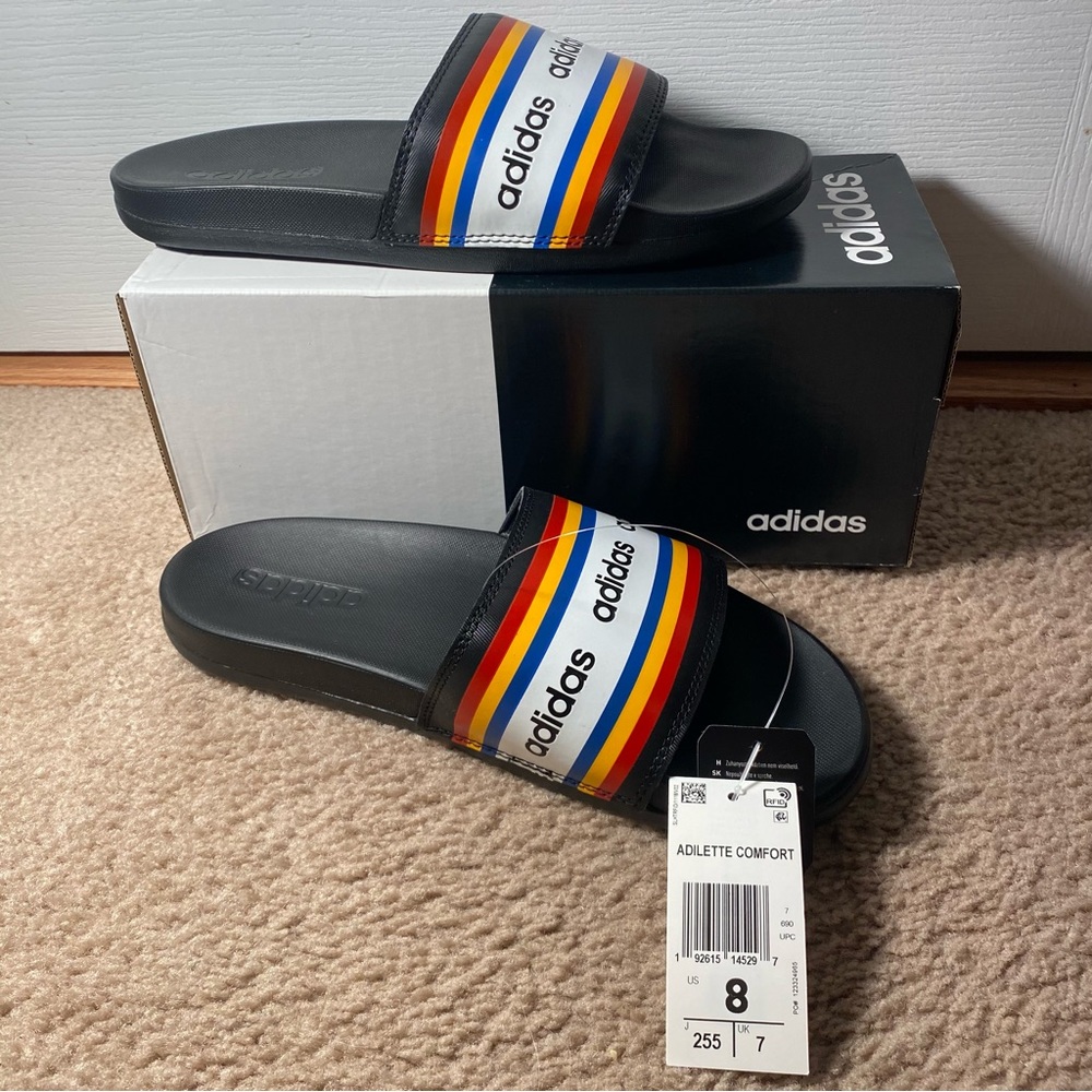 Adidas: Adilette Comfort Slides